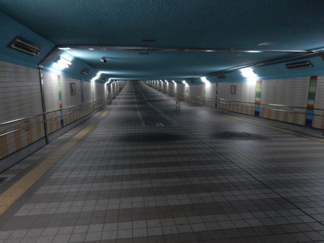 東京地下鉄綾瀬検車区の地下道