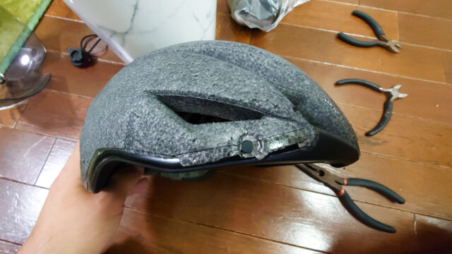 壊したヘルメット（OGK KABUTO AERO-R1(TR))を分解してみた