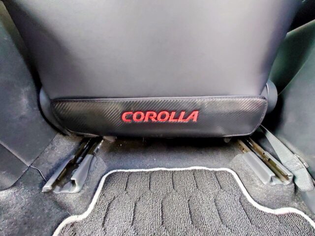 カローラツーリングにシート裏のキックガードをつけてみました​